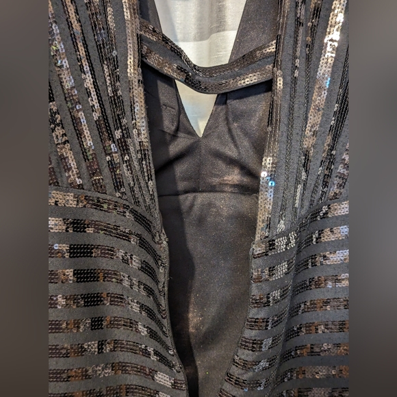 Nicole Miller Stripped Sequined Midi Dress. Size: 14 - Picture 5 of 8